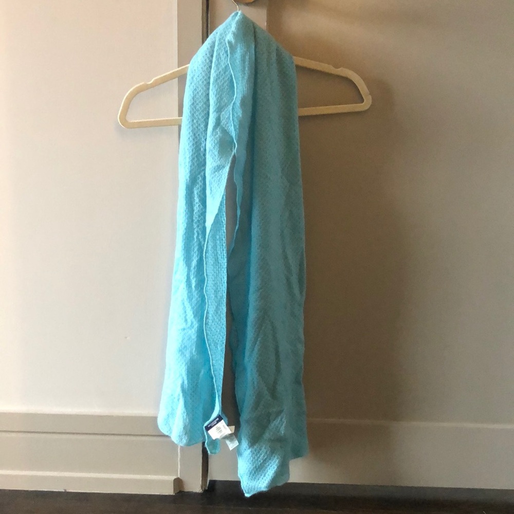Blue cashmere knit scarf